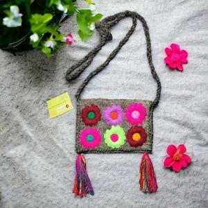 NWT Handmade Woolen crossbody purse with flowers made in Puerto Vallarta Mexico